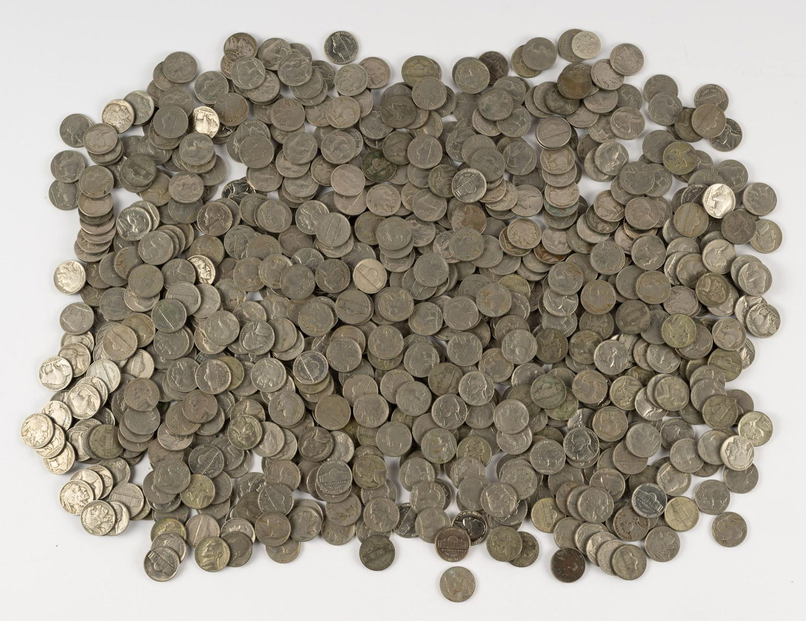 Approx. 750 Buffalo and Jefferson Nickels Wartime Nickels (1 of 5)