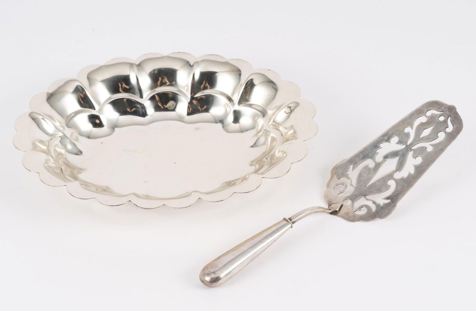 Sterling Silver Spatula and Serving Bowl (1 of 7)