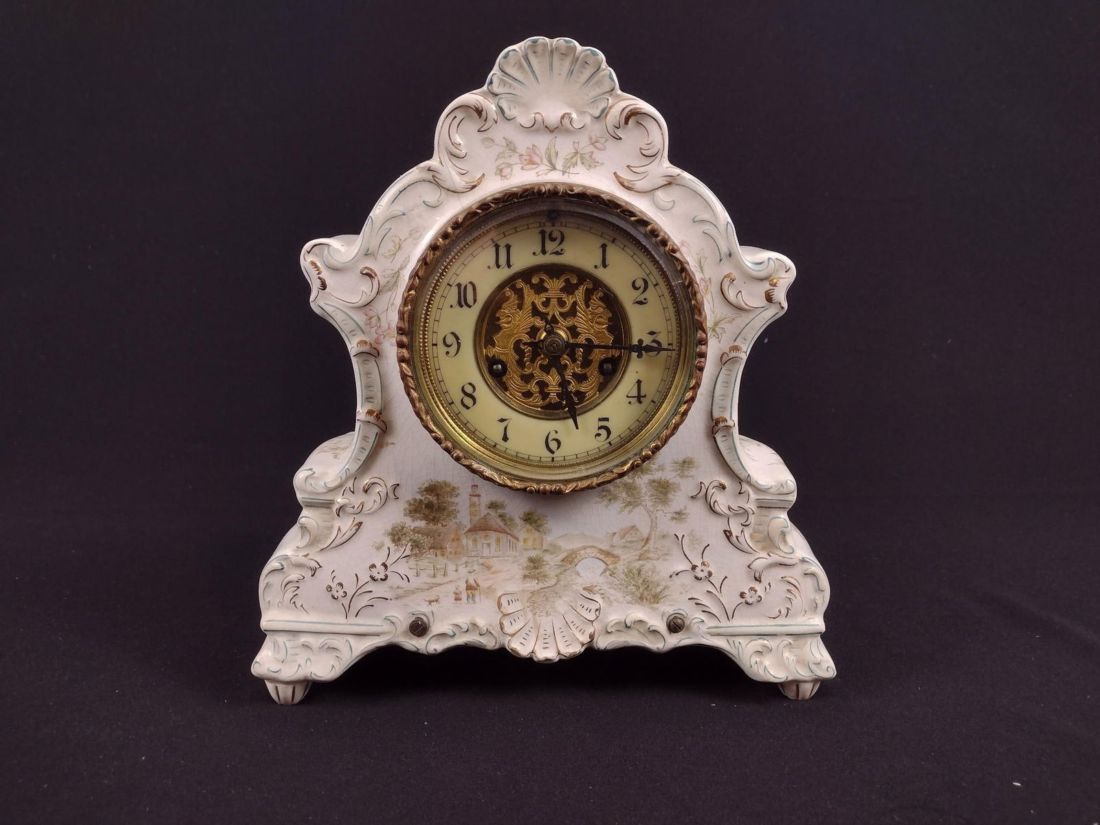 Waterbury Clock Company Porcelian Parlor Clock (1 of 3)