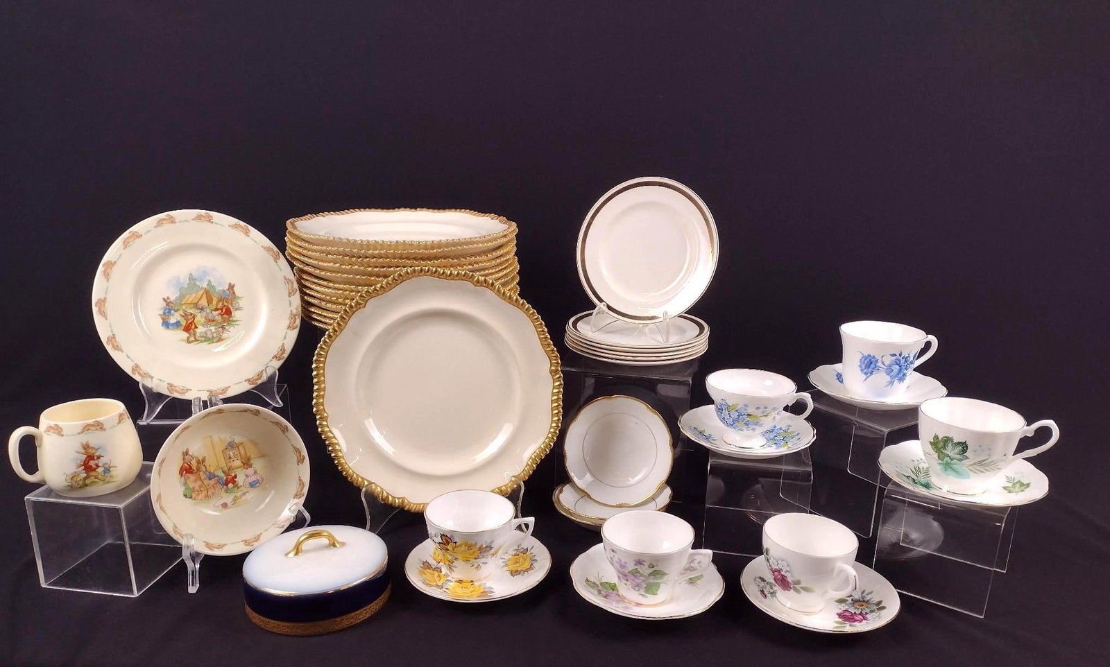 38 Ceramics incl. Bunnykins: Also includes Rosina, Elizabethan, and more. Dinner plate 10-1/2" diameter.
