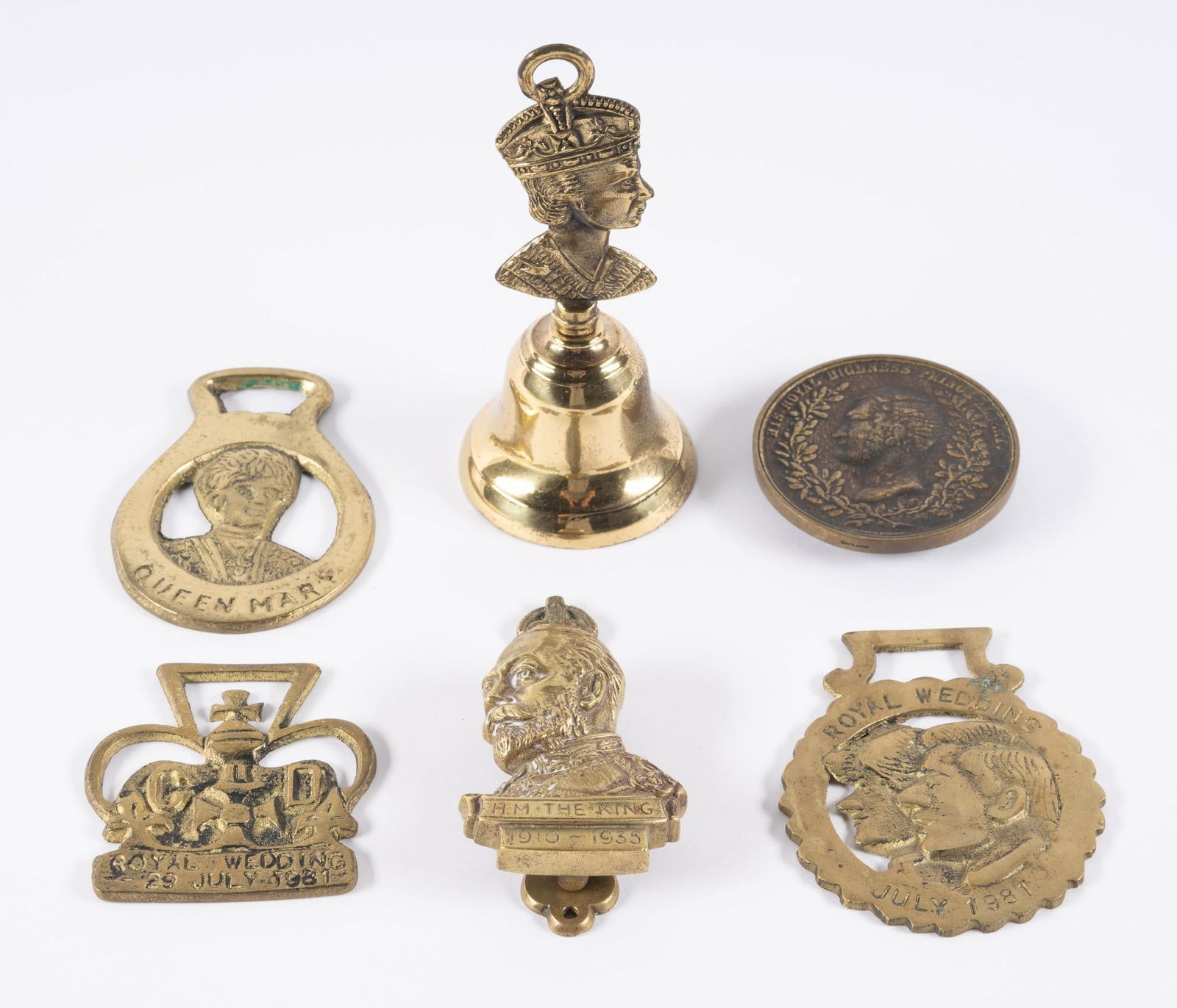 6 Pcs Royal Commemorative Brassware incl Bell (1 of 5)