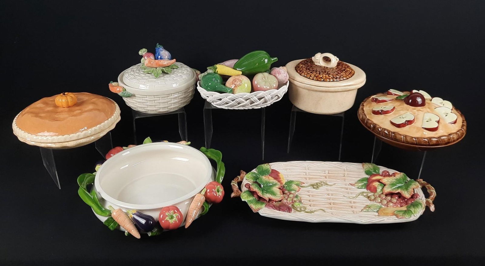 6 Fruit Ceramics incl Covered Apple Pie Plate (1 of 7)