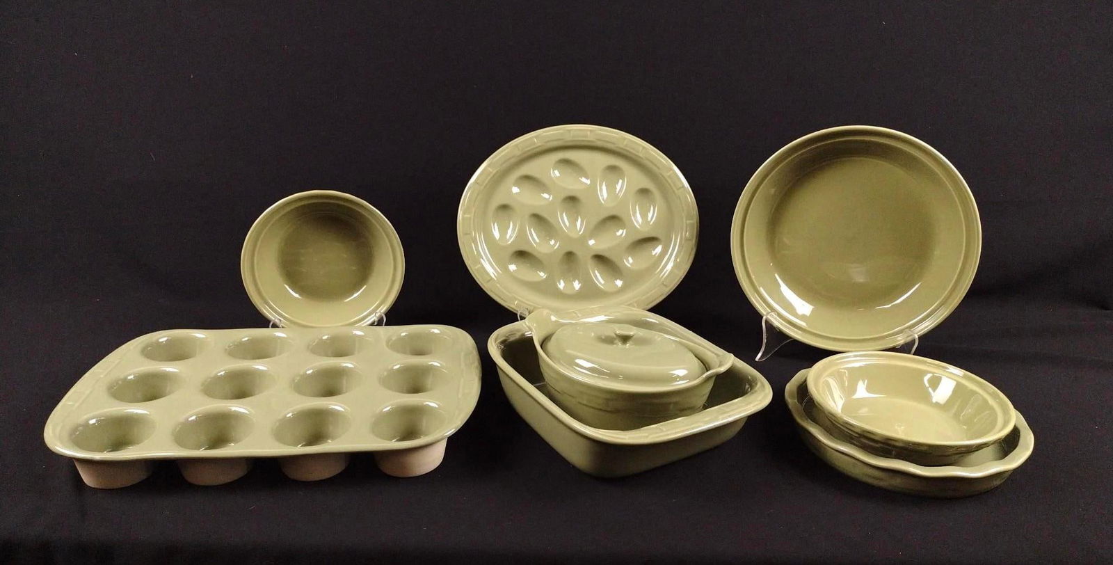 8 Pcs Longaberger Pottery Bakeware / Servingware (1 of 2)