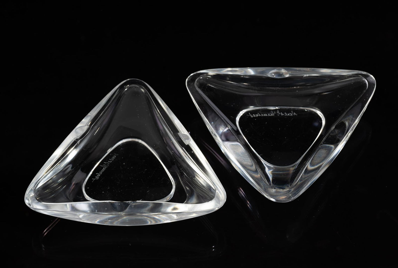 2 Val St. Lambert Triangle Ashtrays (1 of 4)