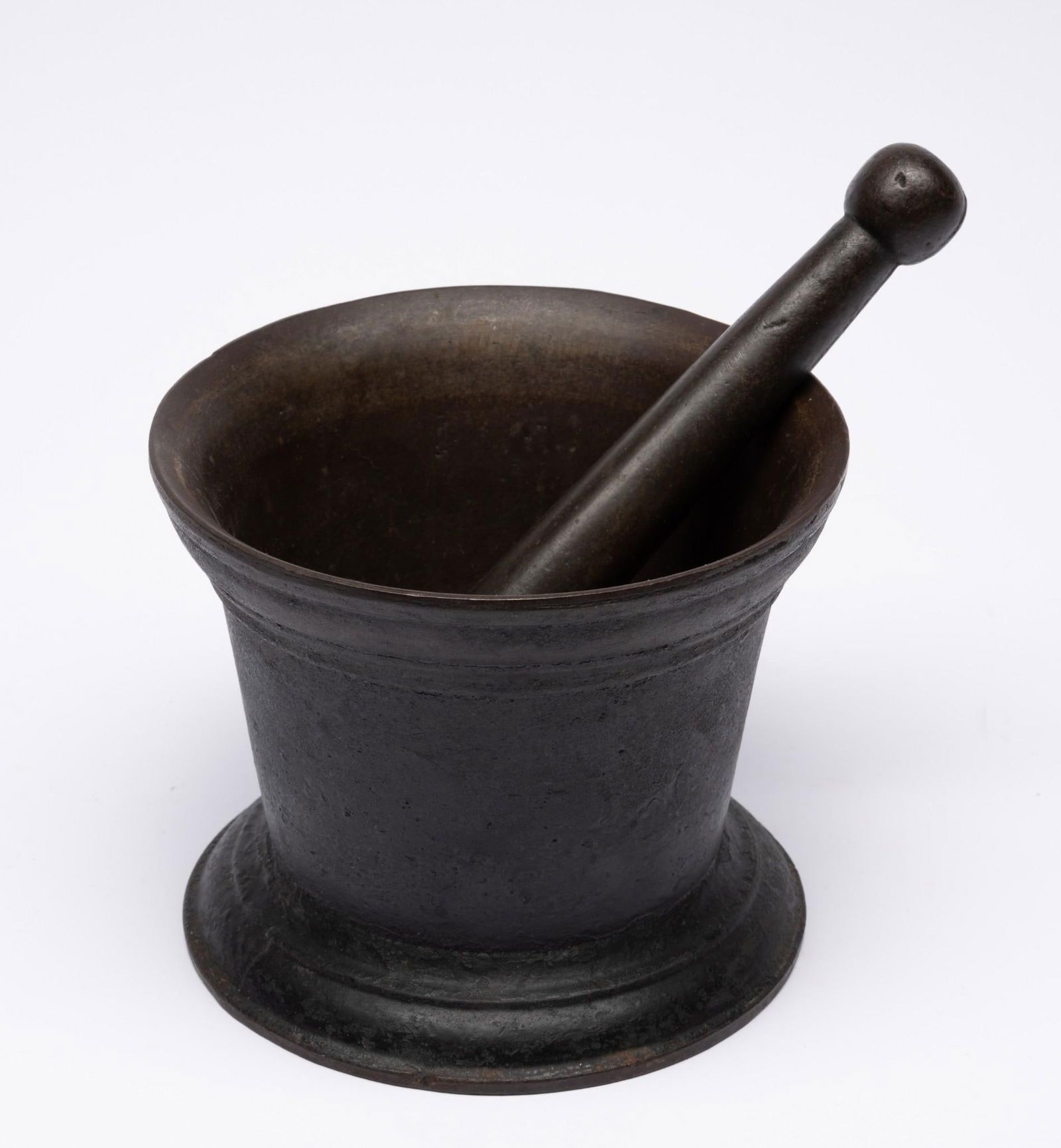 Cast Iron Mortar & Pestle (1 of 4)