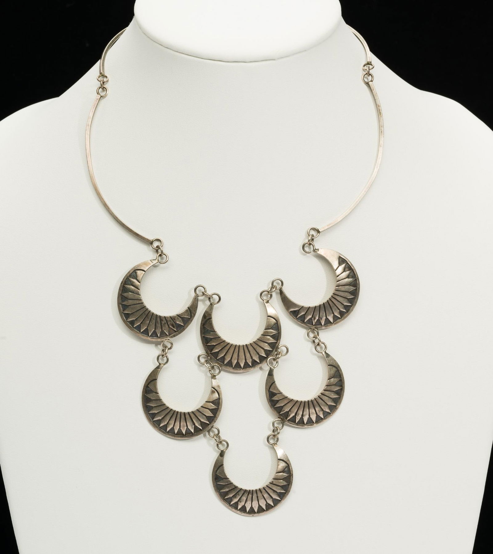 Michael Tahe Navajo Sterling Silver Necklace (1 of 4)