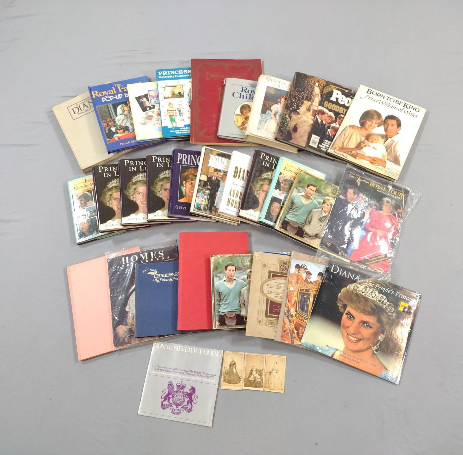 Large Grouping Royal Books and Ephemera incl Pop Up: Also includes Princess Elizabeth Gift Book, Royal Baby Book, and more. Various conditions.