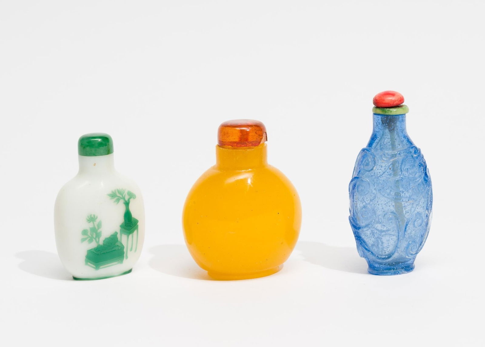3 Chinese Glass Snuff Bottles (1 of 10)