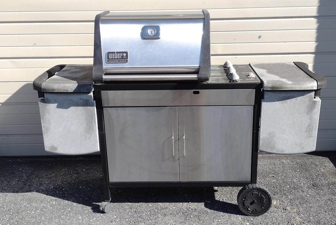 Weber Genesis Gold Gas Grill (1 of 6)