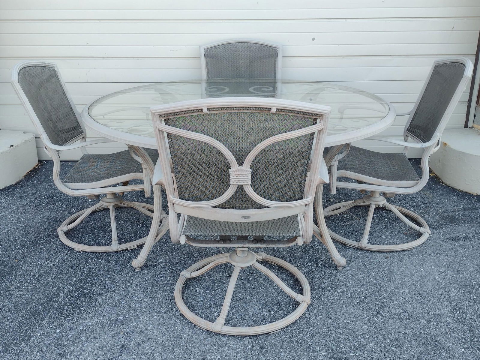Outdoor Table with 4 Chairs (1 of 6)