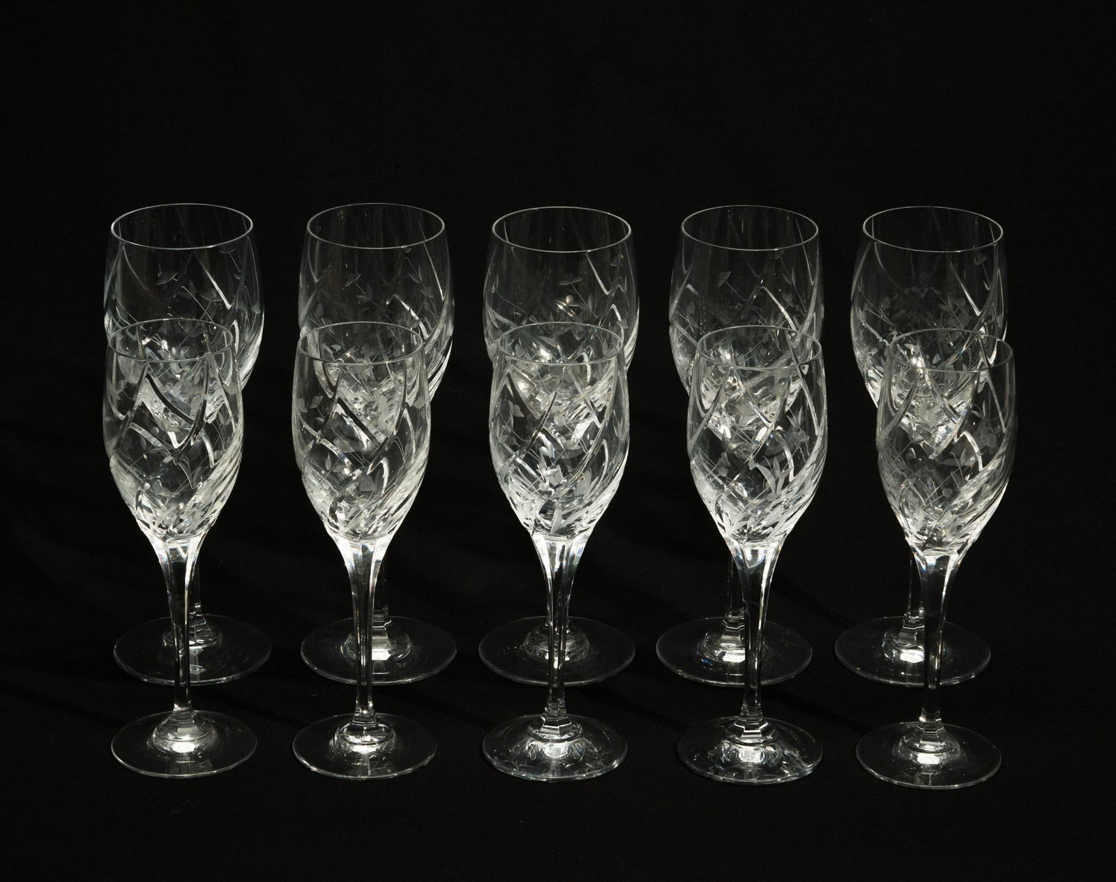10 Pcs Mikasa English Garden Stemware: Includes 5 red wine glasses and 5 white wine glasses. 8-1/4" to 9" high.