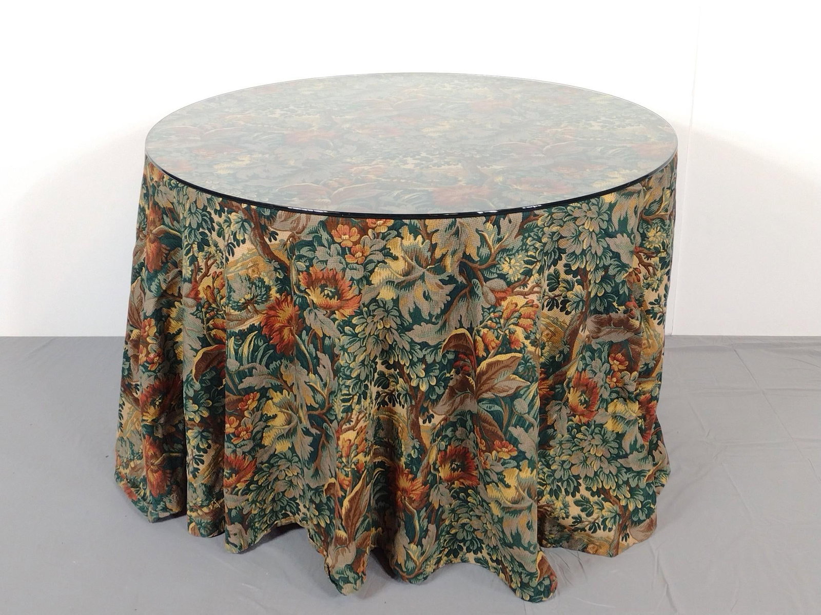 Glass Top Decorator Table: NOT ELIGIBLE FOR IN-HOUSE SHIPPING. 42" diameter X 28-1/2" high.