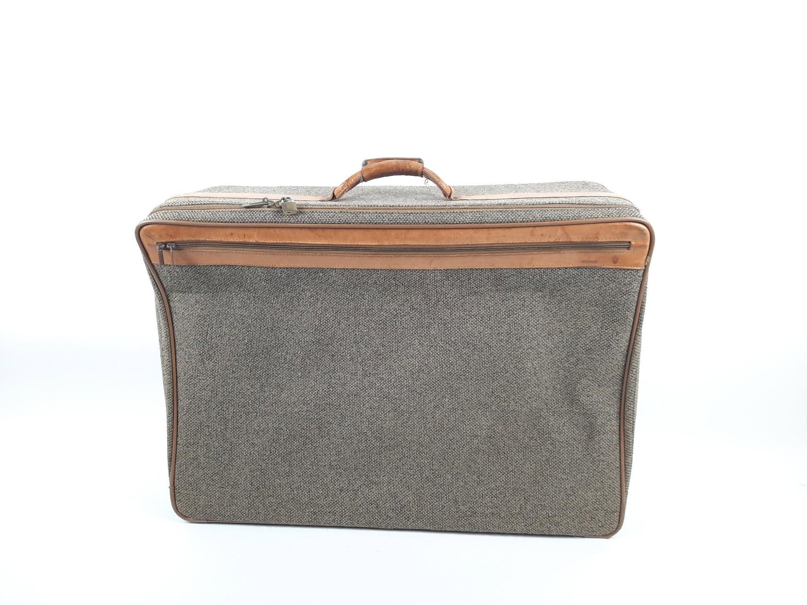 Hartman Luggage / Suitcase: NOT ELIGIBLE FOR IN-HOUSE SHIPPING. 30" wide x 9-1/2" deep x 23" high. Minor wear consistent with age and use.