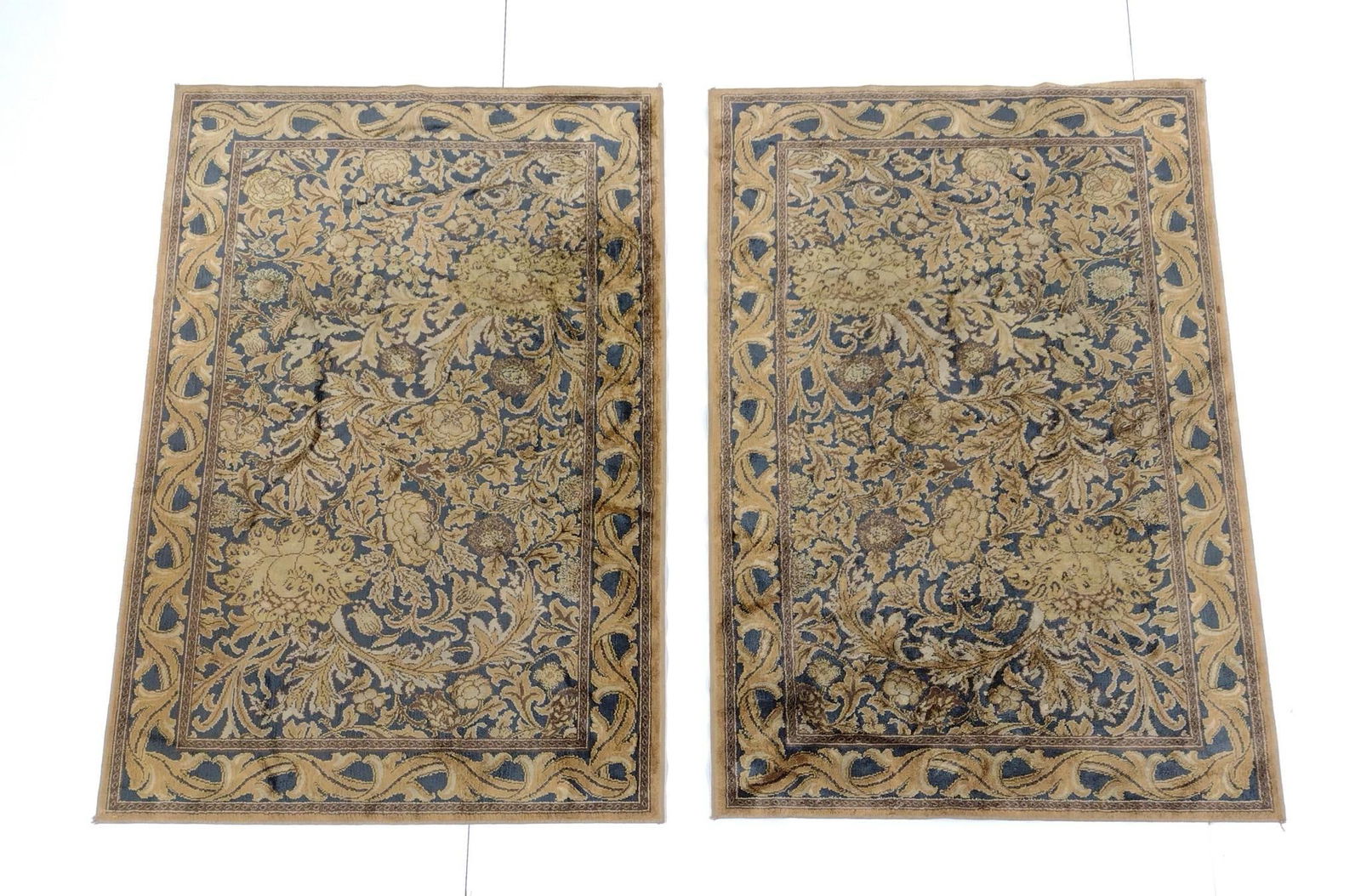 Pair of Contemporary Area Rugs (1 of 6)
