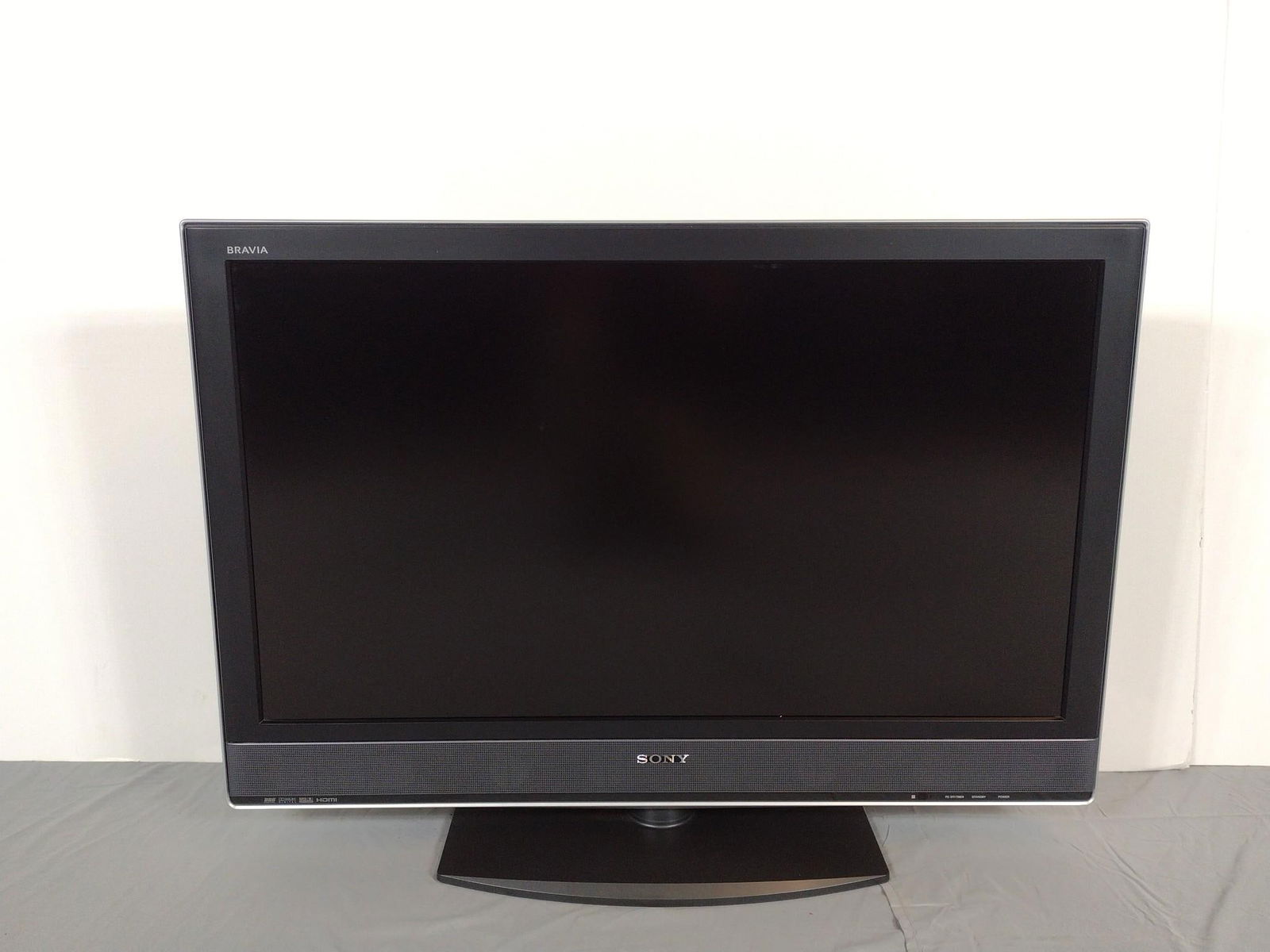 Sony Bravia 40" HDTV (1 of 4)