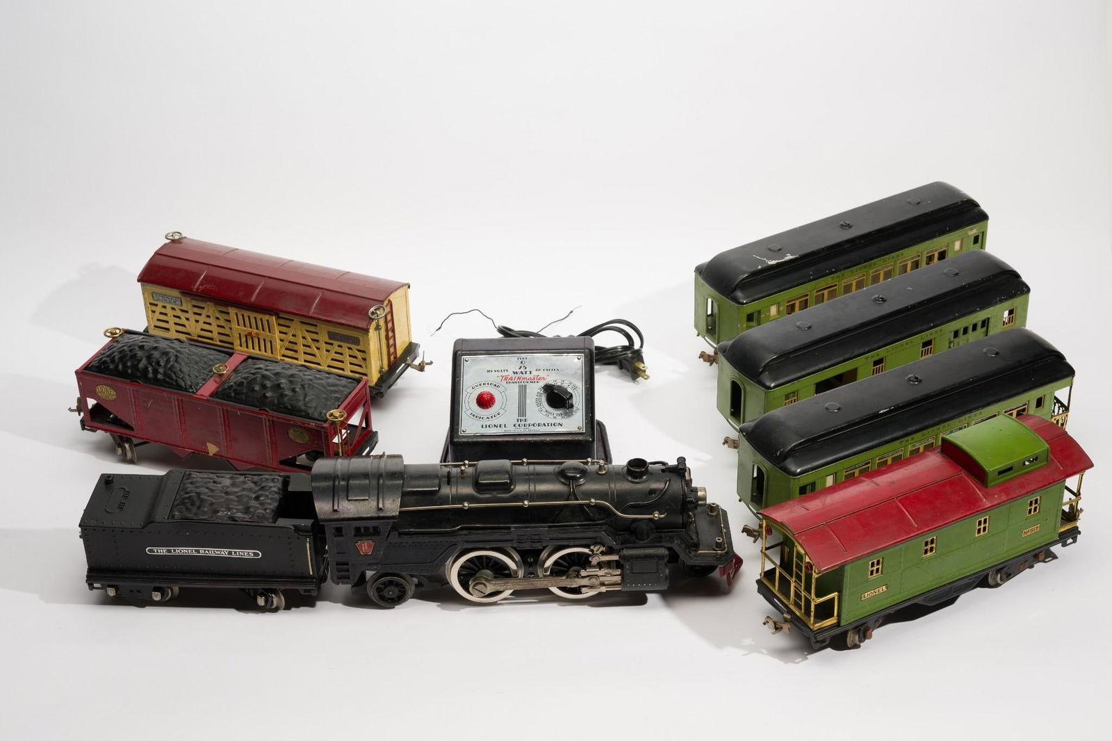 8 Pc Lionel Standard Gauge Train Set and Transformer (1 of 14)