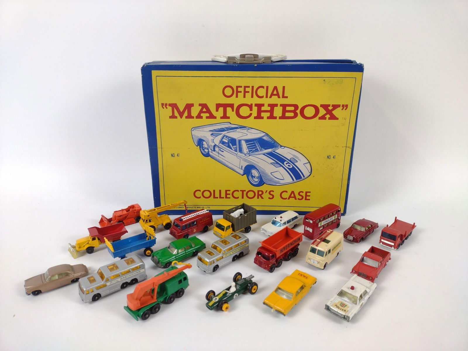 21 Matchbox Cars in Carrying Case (1 of 5)
