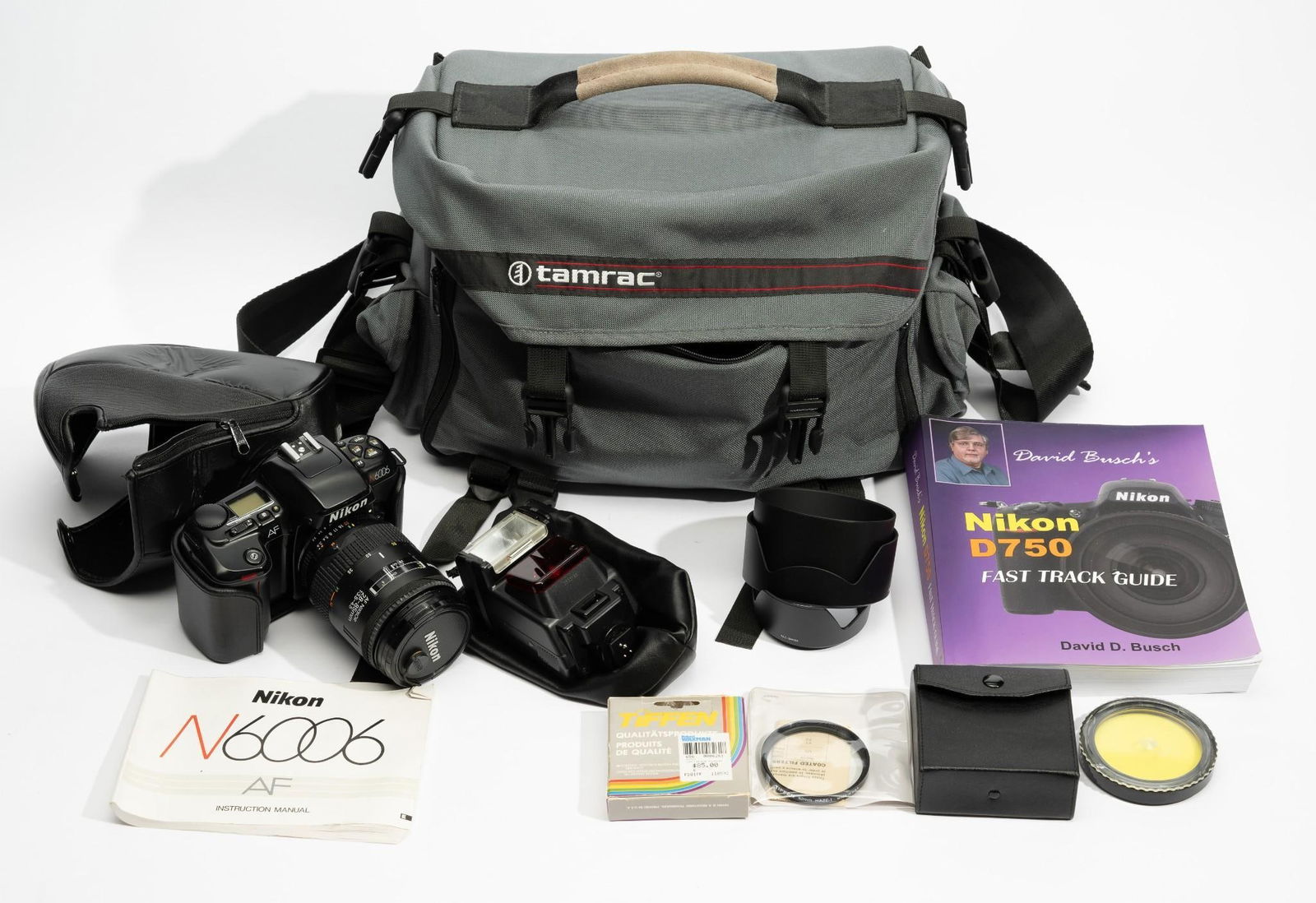 Nikon N 6006 Camera with Accessories (1 of 7)