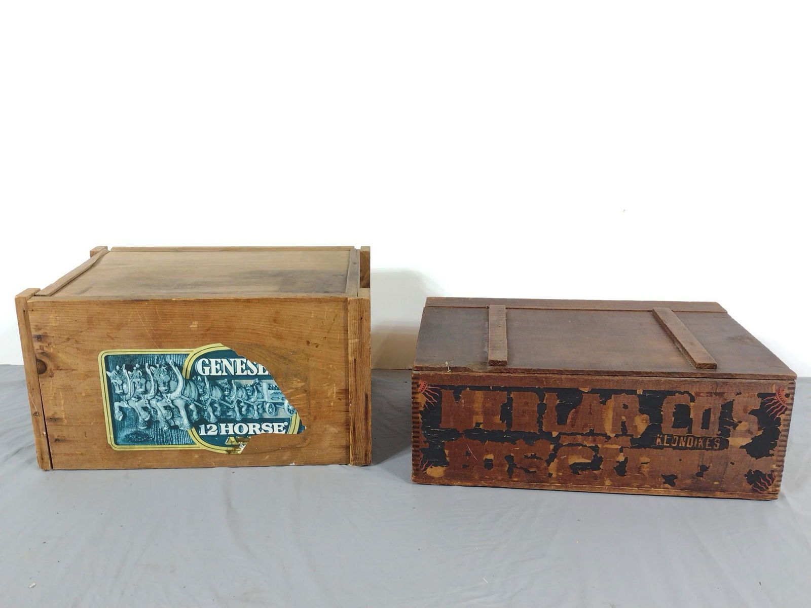 2 Advertising Crates Incl Genesee Brewing Co (1 of 6)