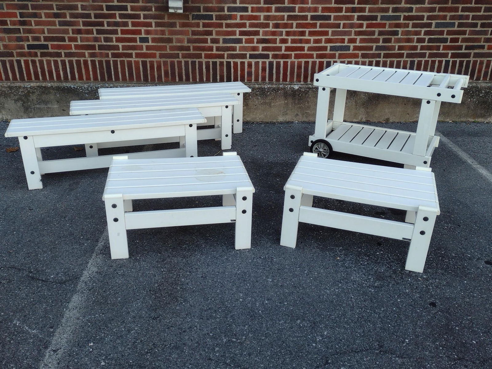 6 Grosfillex Outdoor Furnishings Incl Beverage Cart (1 of 11)