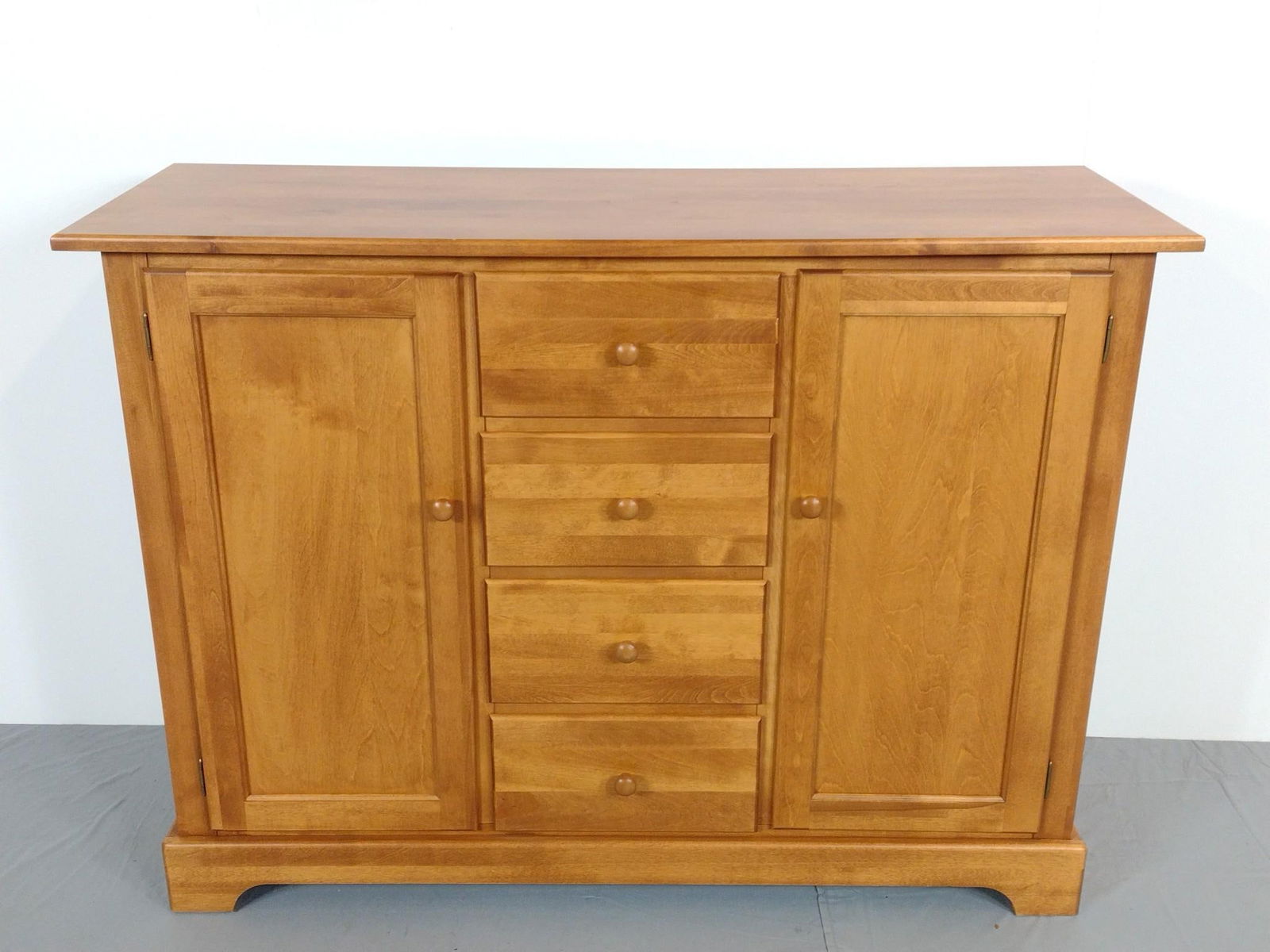 Shermag Furniture Co Modern Buffet (1 of 7)