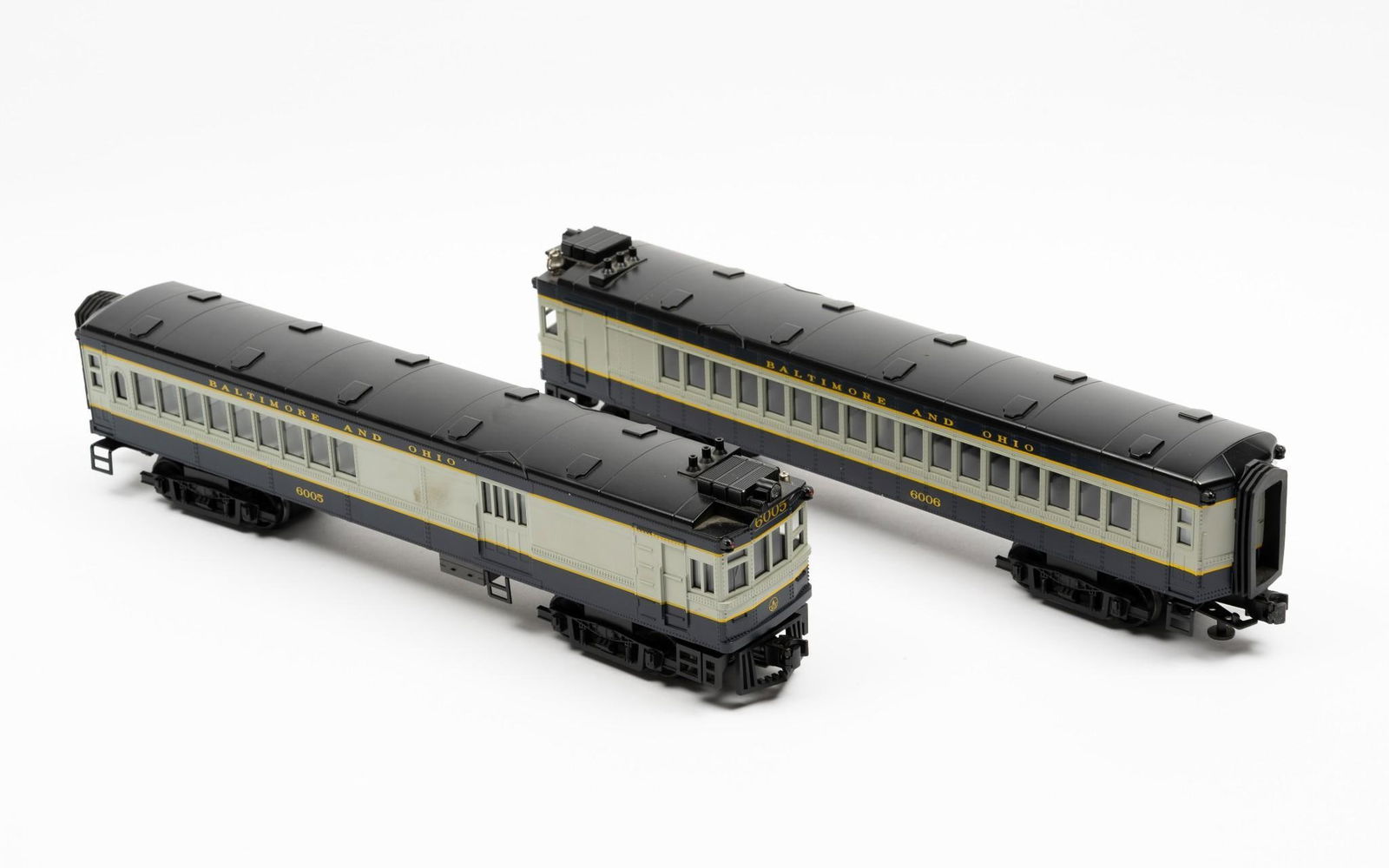 2 M.T.H. Baltimore & Ohio Model Train Cars (1 of 5)