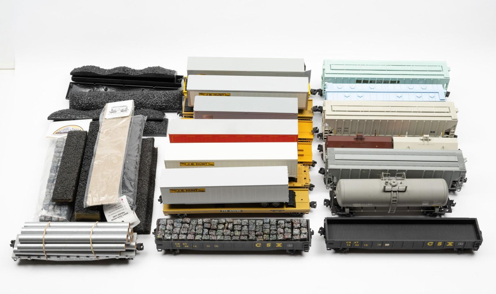 17 Train Cars & 6 Trailers (1 of 9)