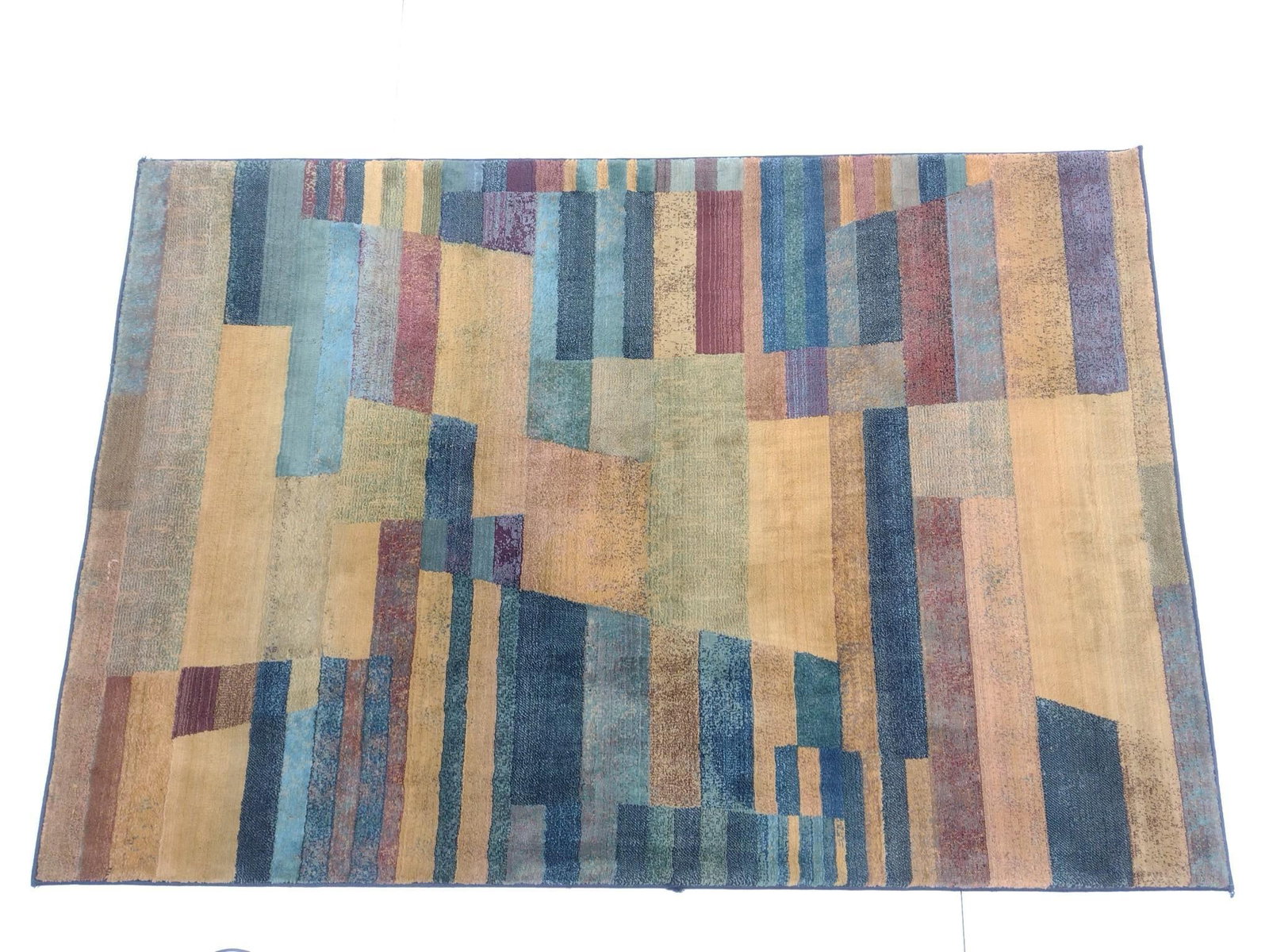 Sphinx Kharma II Area Rug: NOT ELIGIBLE FOR IN-HOUSE SHIPPING. 7'9" long X 5'3" wide.