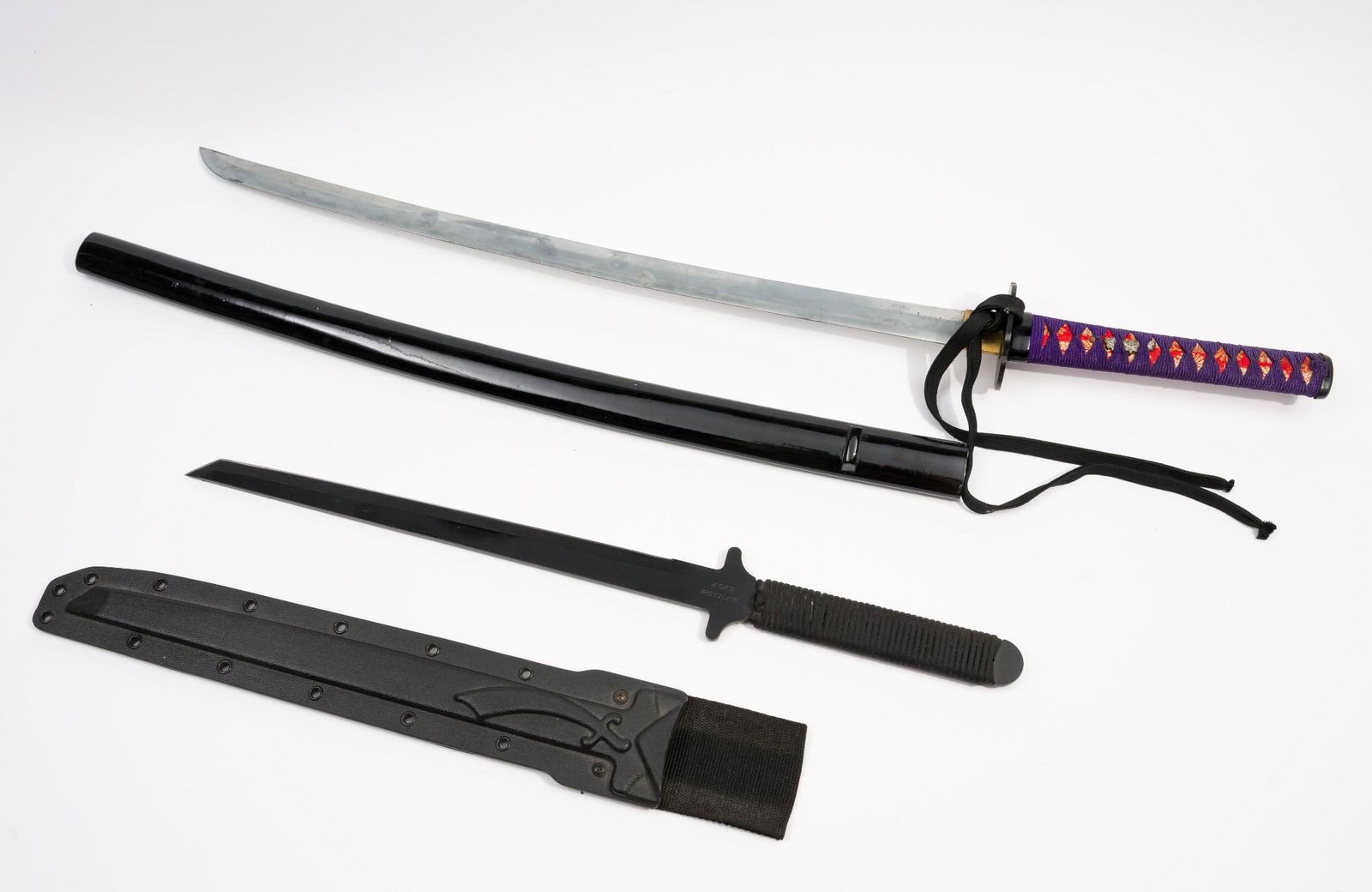 2 Edged Weapons incl Samurai Sword (1 of 5)