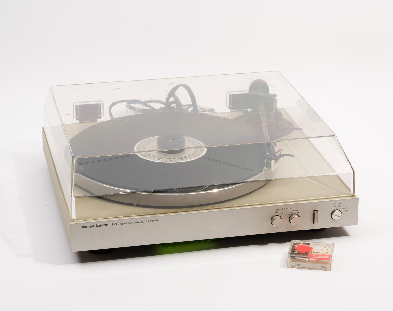 Harman / Kardon Turntable (1 of 6)