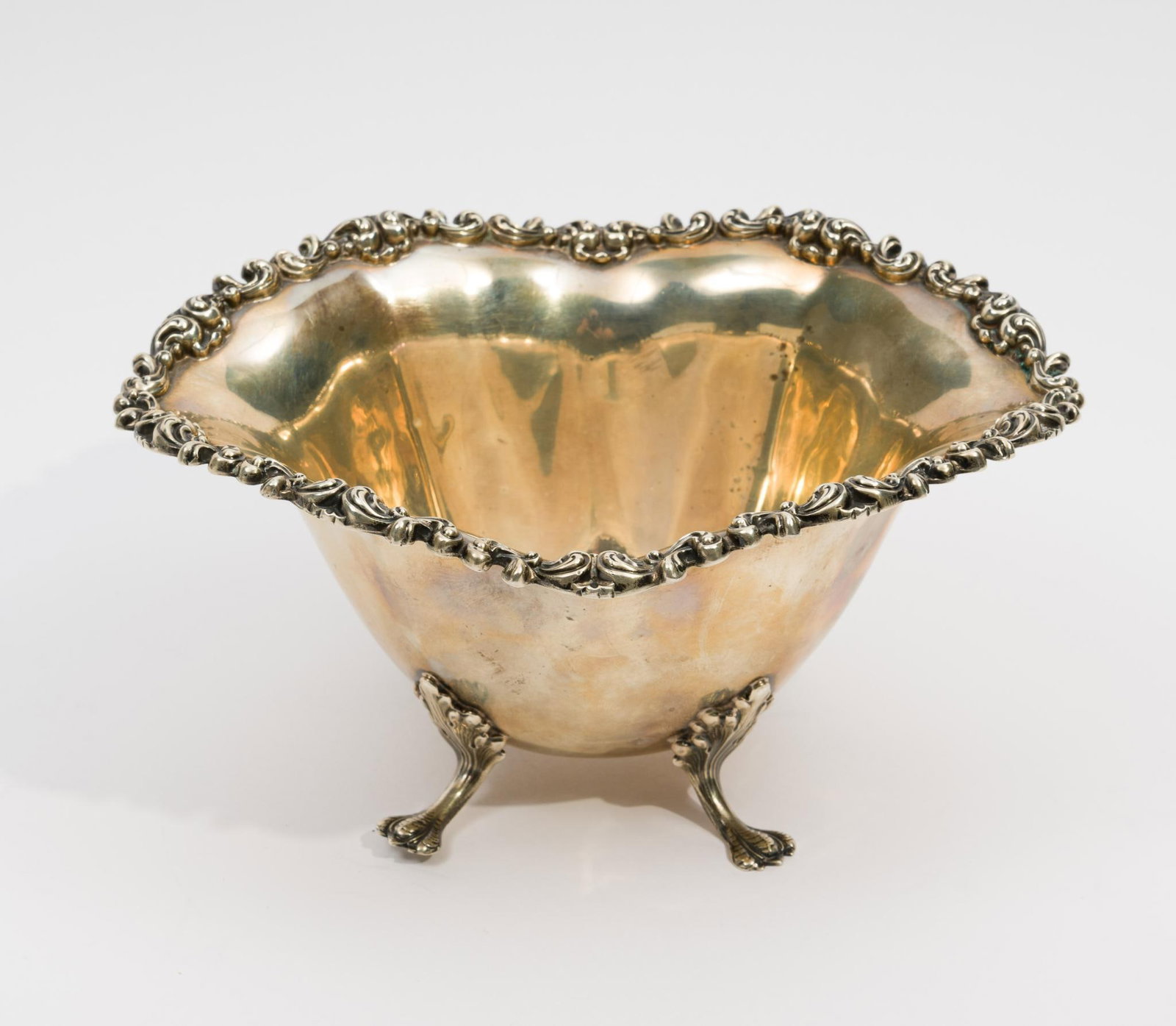 Wilcox Wagoner Sterling Silver Claw Foot Dish: Marked. 6-1/8" wide x 3" high. 4.84 ozt total.