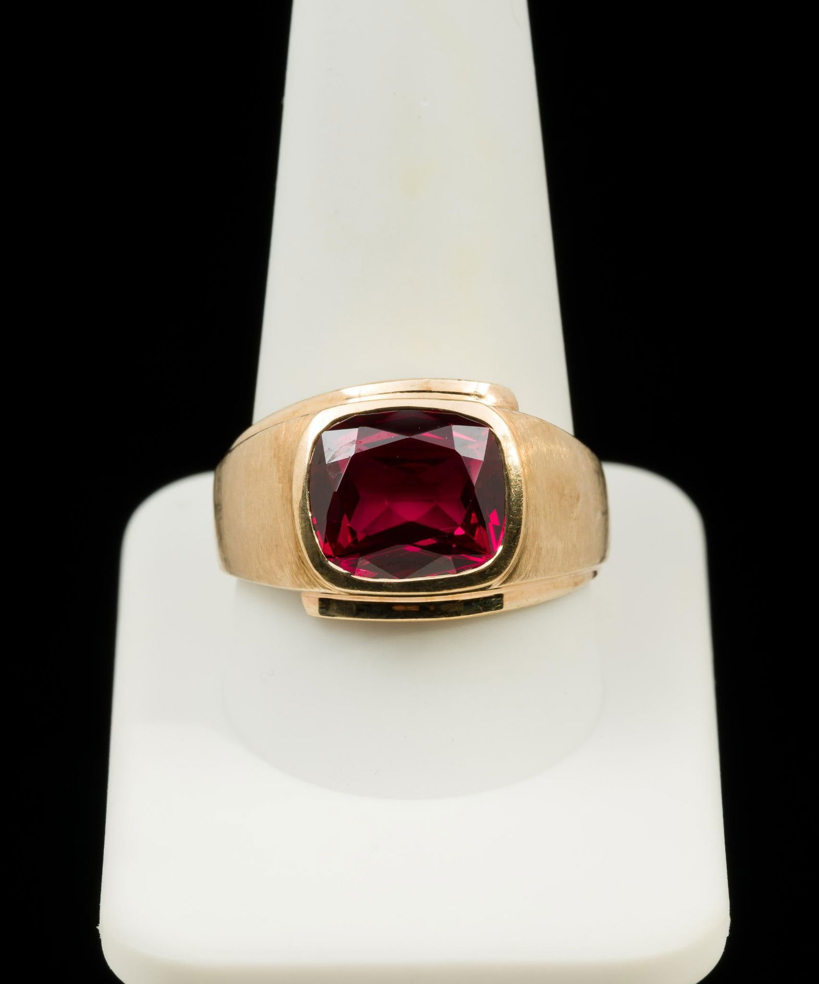 10K Gold Synthetic Ruby Ring (1 of 4)