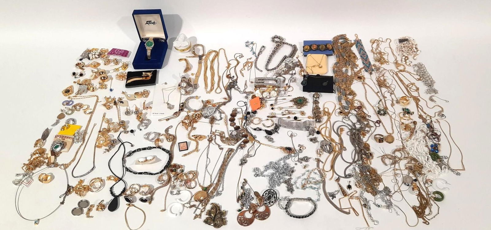 Large Grouping Jewelry incl Watches (1 of 5)