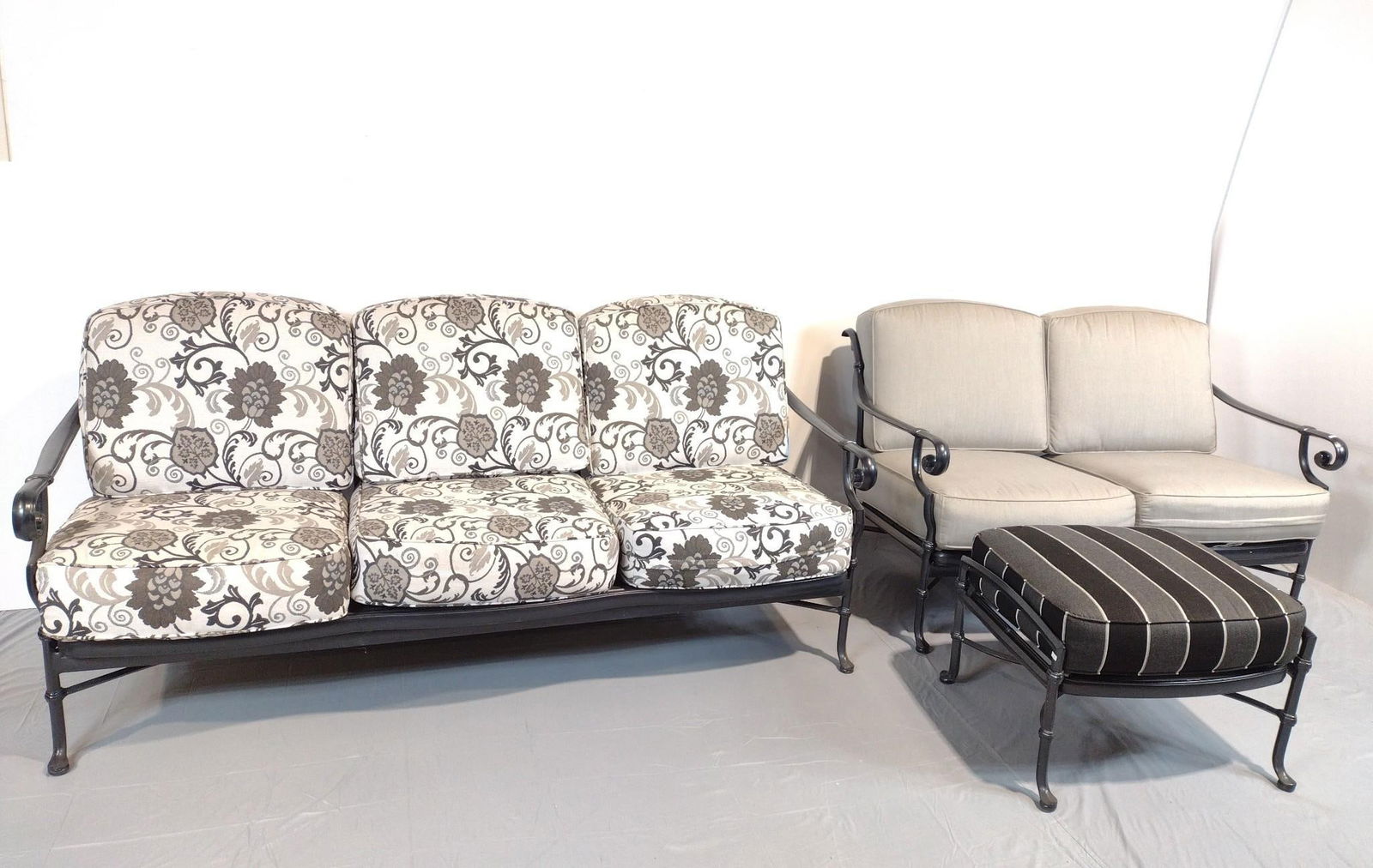 3 Pc Winston Patio Set (1 of 9)