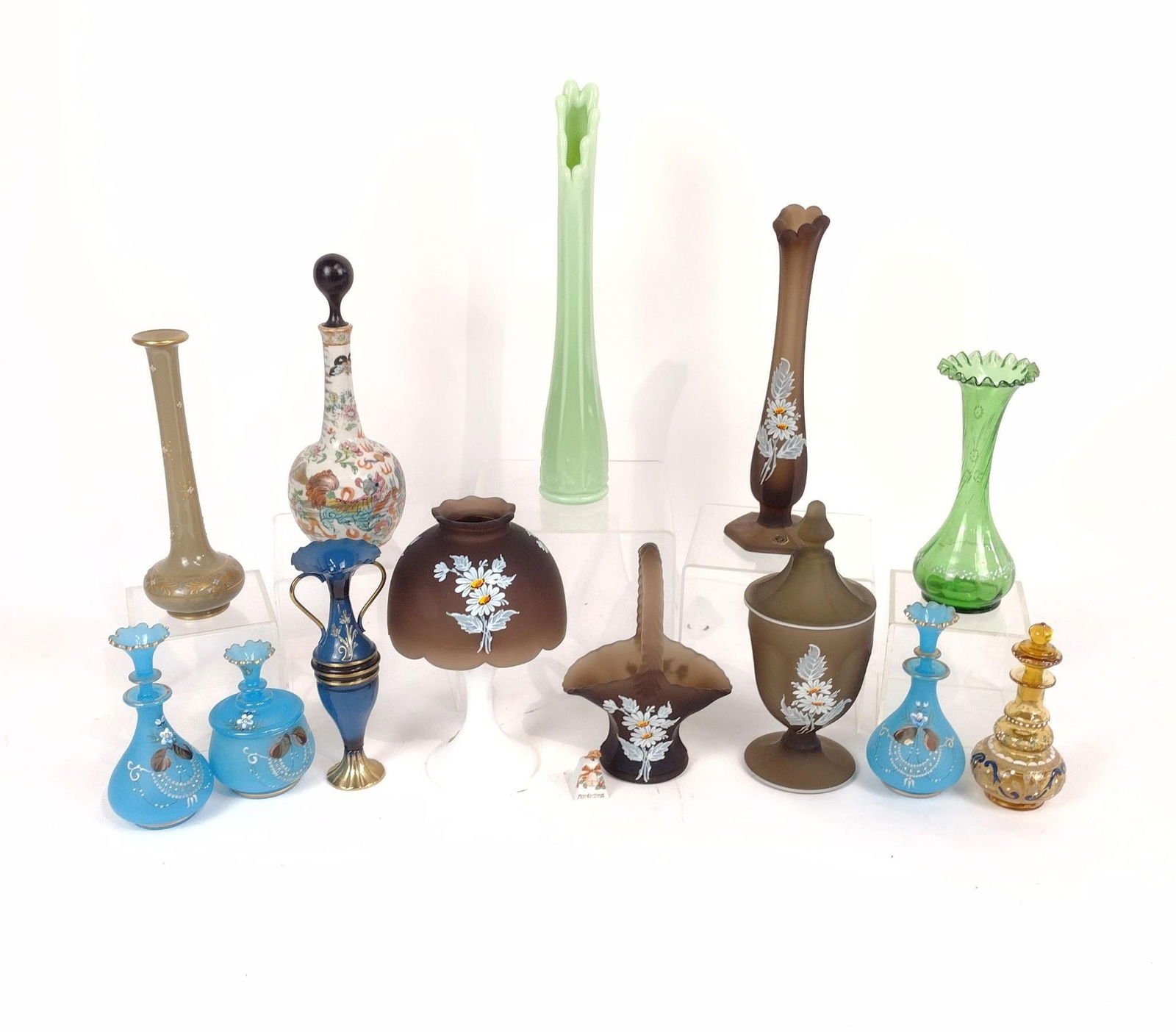 15 Decorative Pcs incl. Painted Glass Vases (1 of 7)