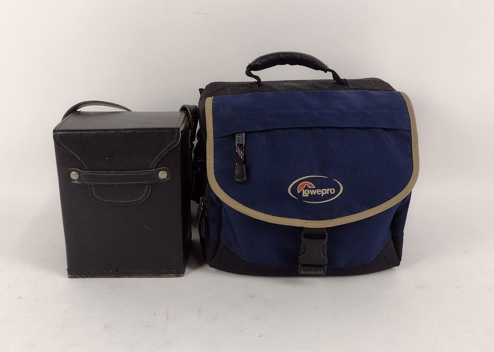 2 Vintage Cameras incl Canon (1 of 3)