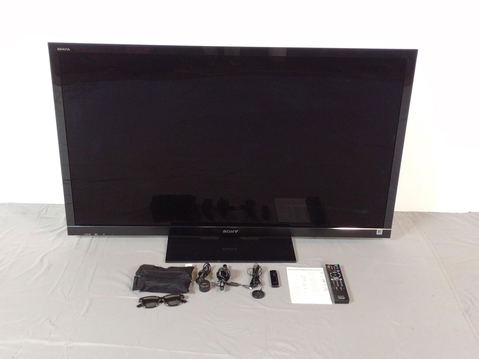 Sony Bravia 55" LCD 3D Ready HDTV (1 of 5)