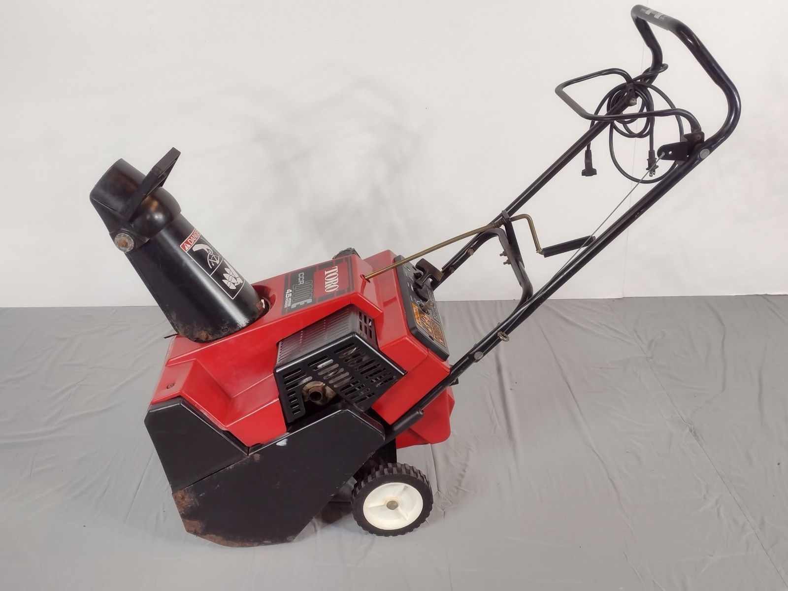 Toro CCR2000E Snow Blower (1 of 6)