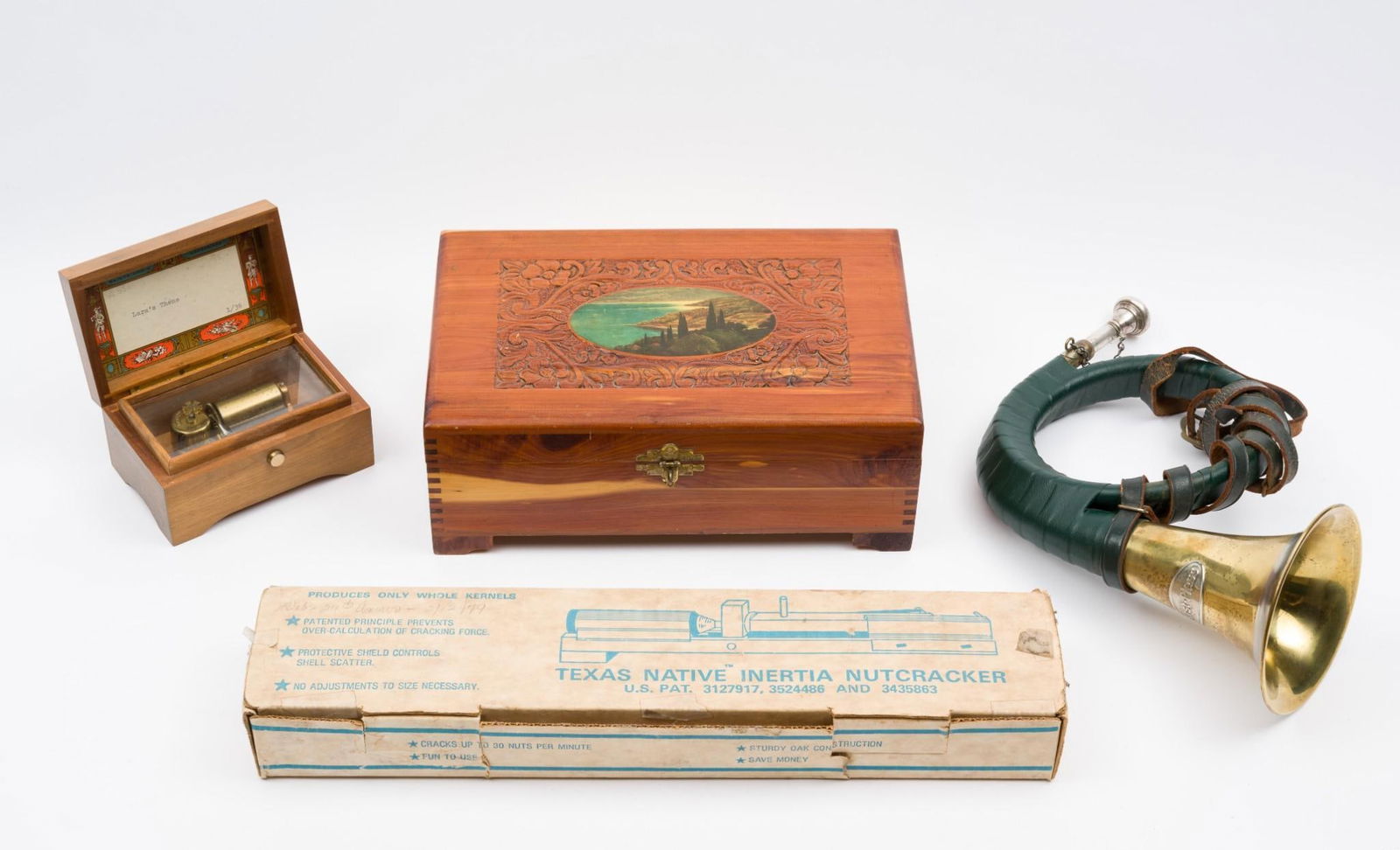 4 Pcs incl Horn and Wood Scenic Box (1 of 7)