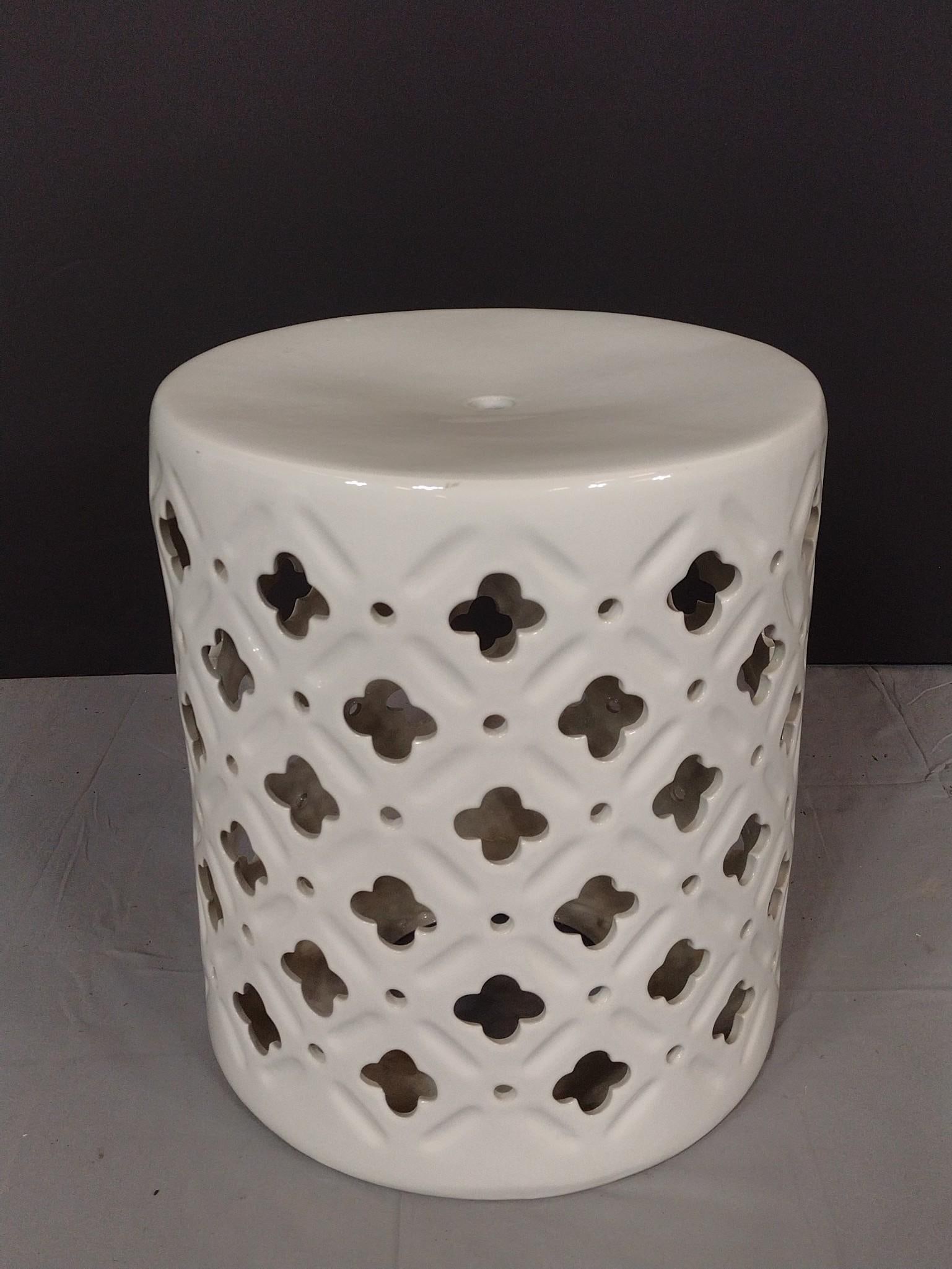 White Ceramic Pedestal (1 of 4)