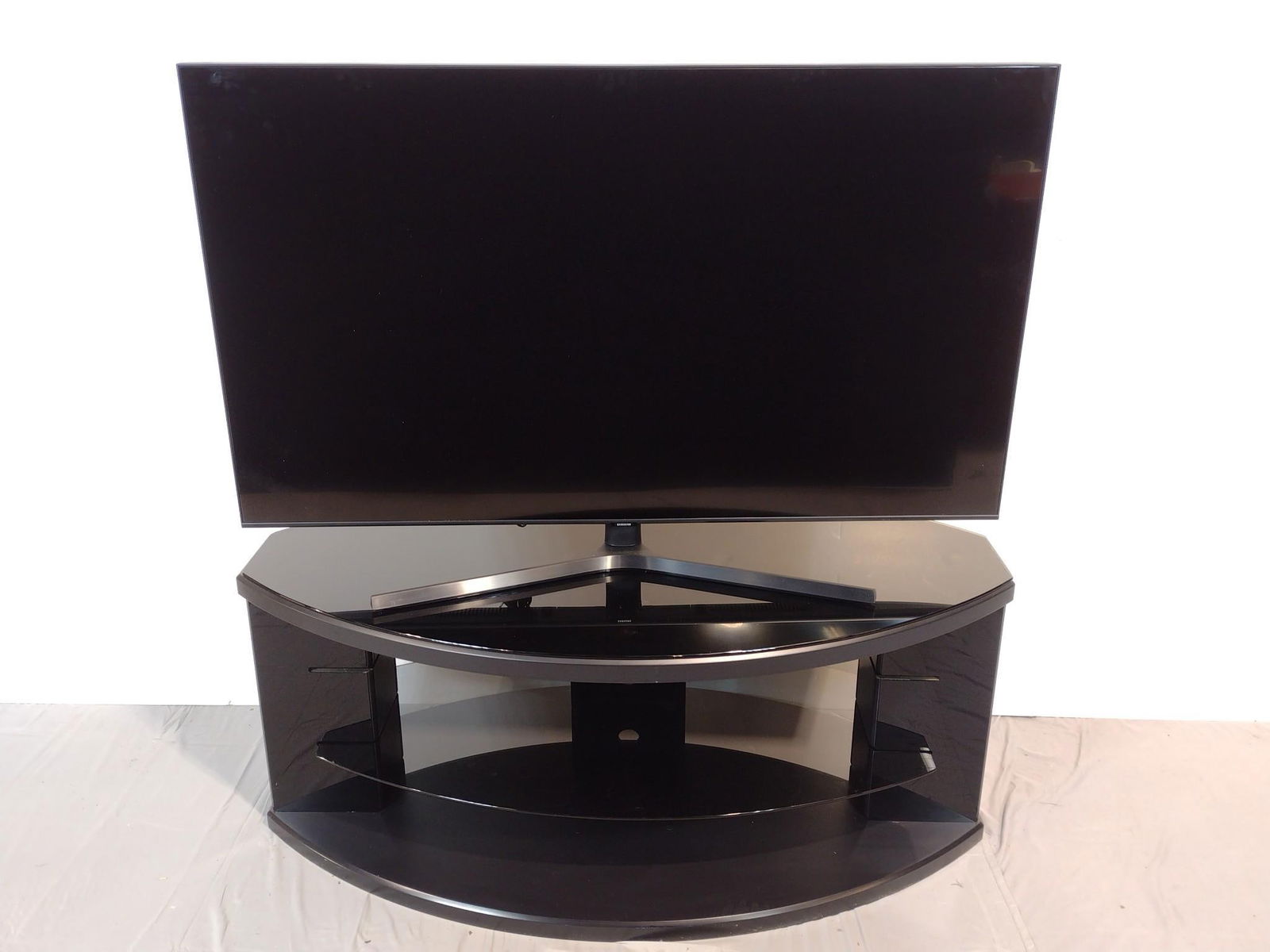 55" 4K Crystal UHD HDR Smart TV W/ TV Stand (1 of 4)