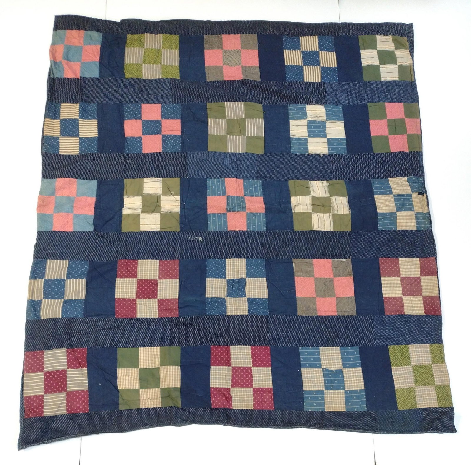 Vintage Quilt: 6'1" wide X 6'6" long.