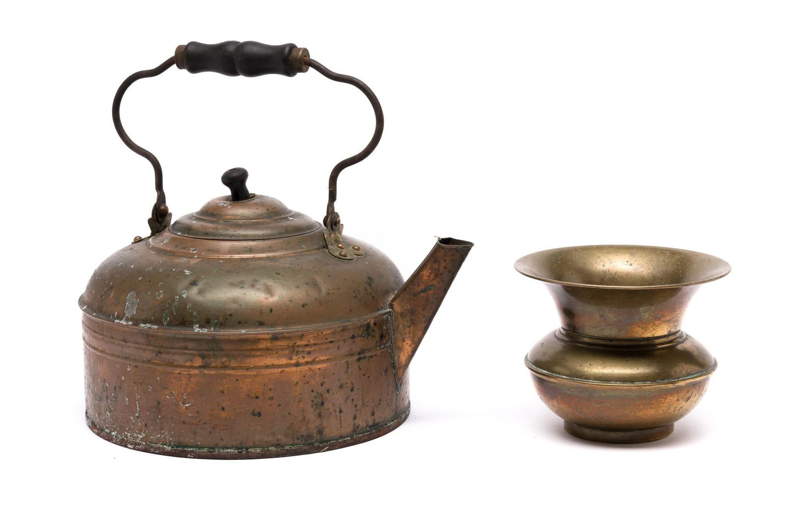 Copper Kettle & Brass Spittoon (1 of 7)