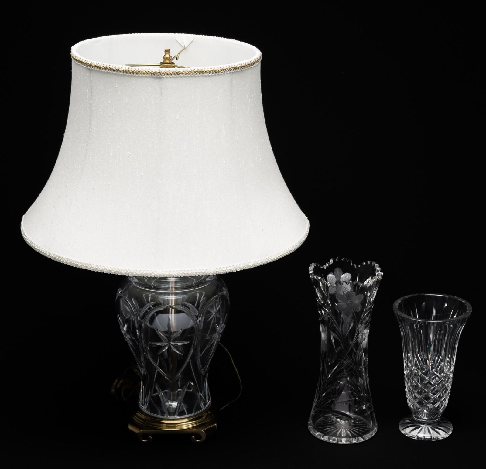 2 Glass Vases & Glass Table Lamp (1 of 4)