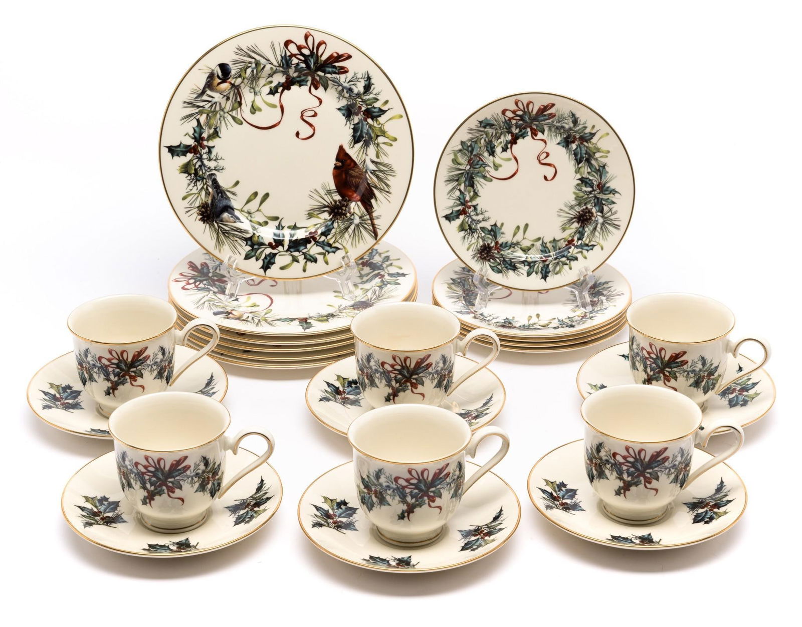 22 Pcs Lenox 'Winter Greetings' China (1 of 6)