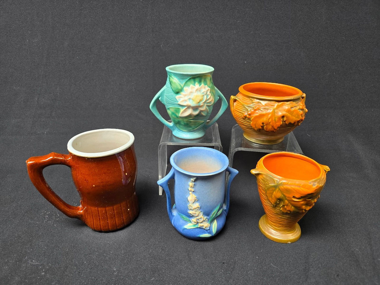 5 Pieces of Pottery Incl Roseville (1 of 3)