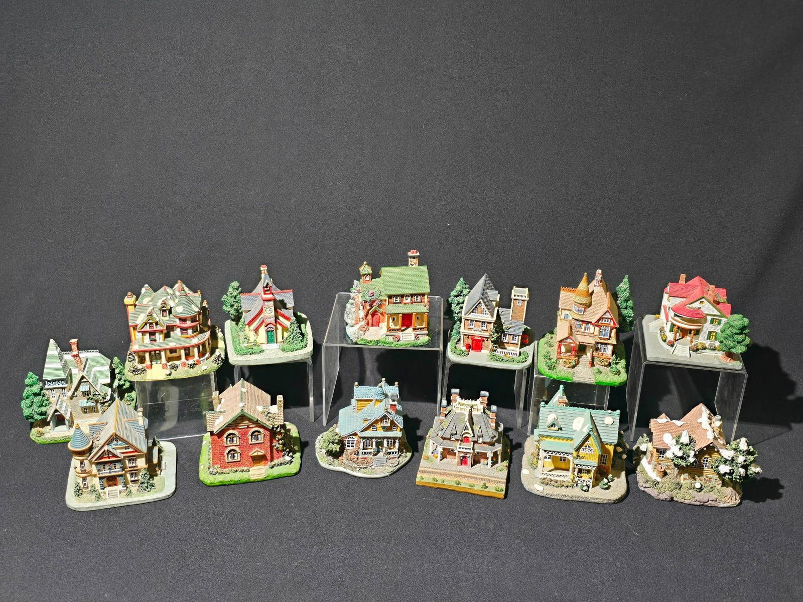 13 Santa's Best Christmas Village Buildings (1 of 7)