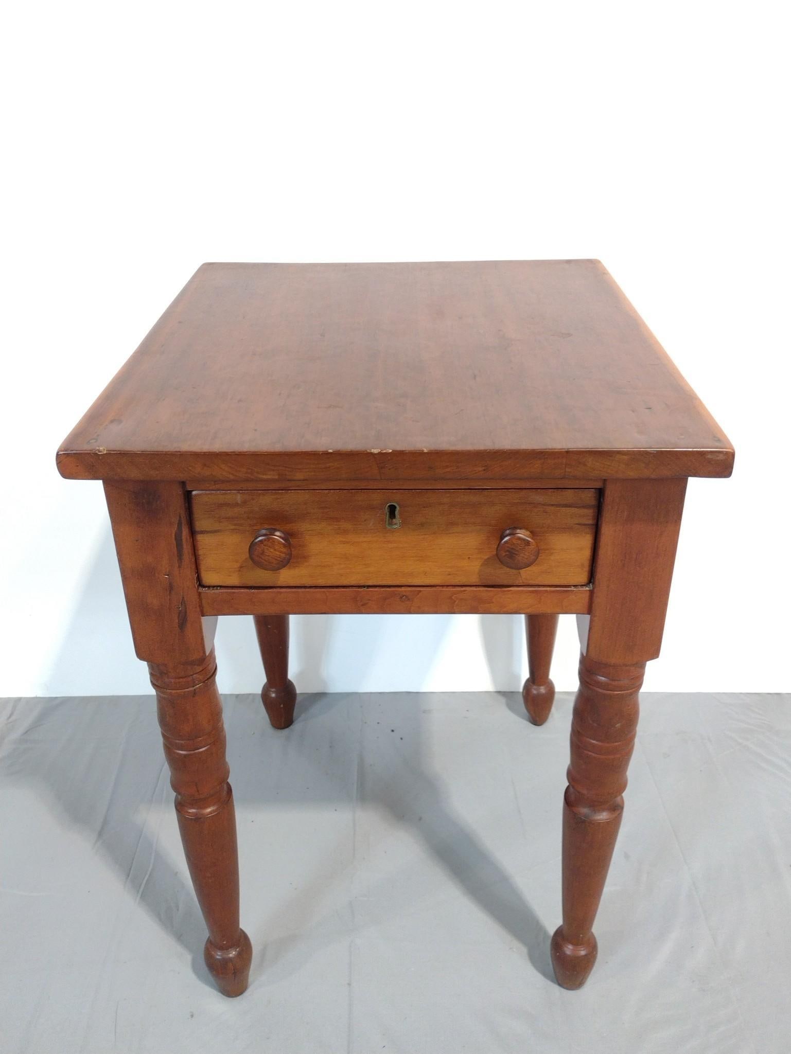 Single Drawer End Table (1 of 6)