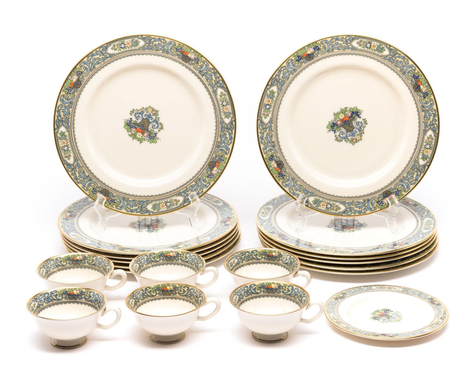 19 Pcs of Lenox "Autumn" China (1 of 6)