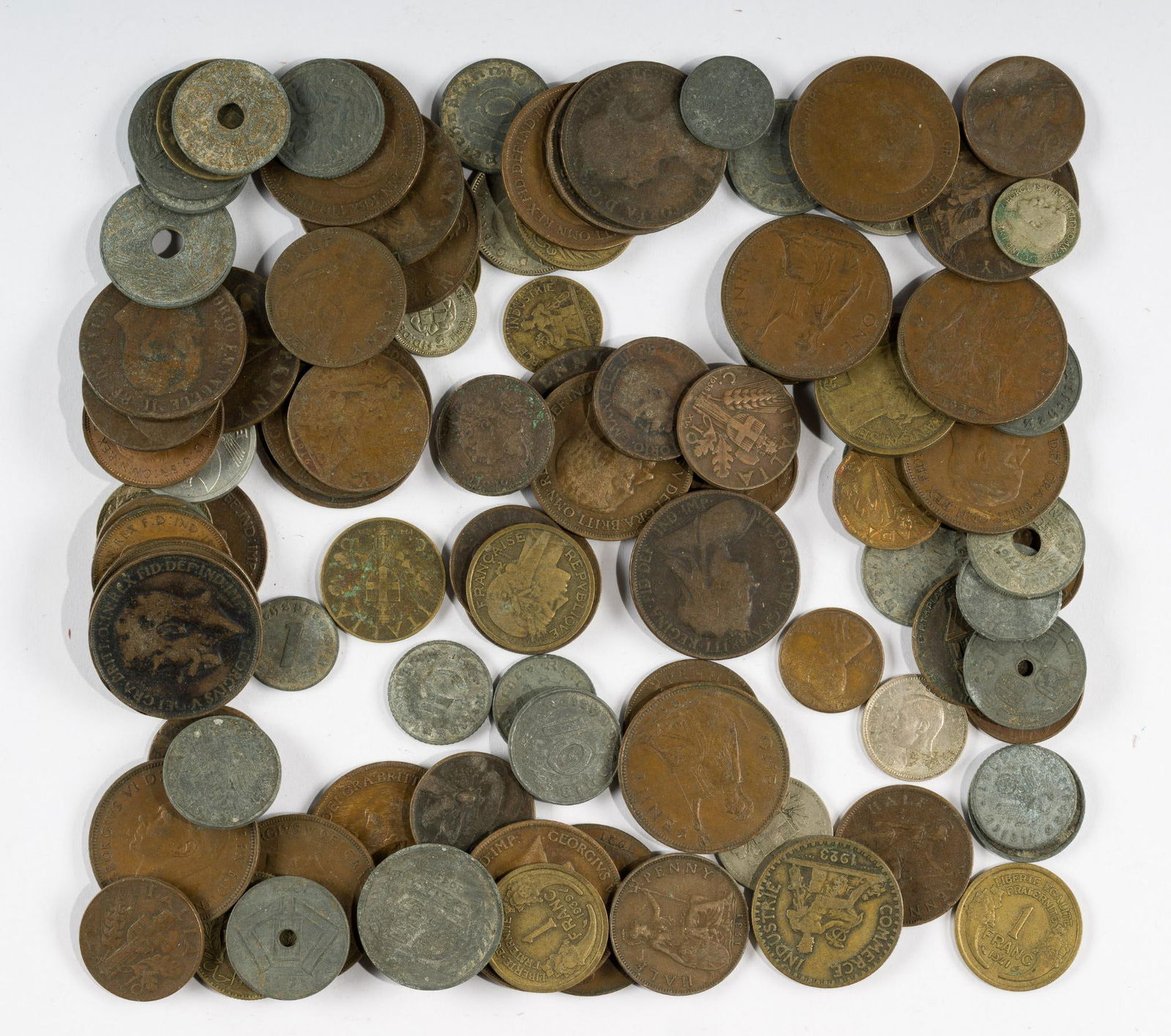 World Coins Mostly Copper Incl Great Britain Large and Half Cents (1 of 5)